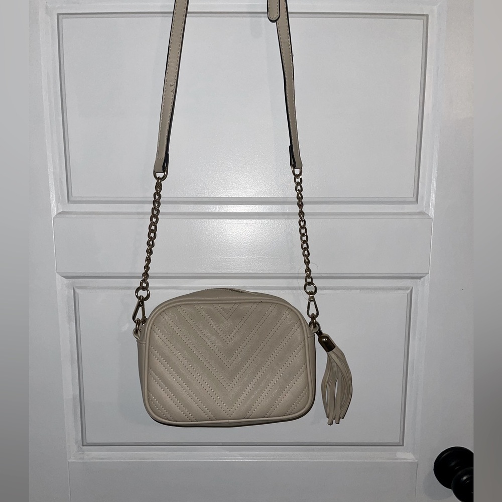 Chevron Quilted Crossbody Bag-Beige